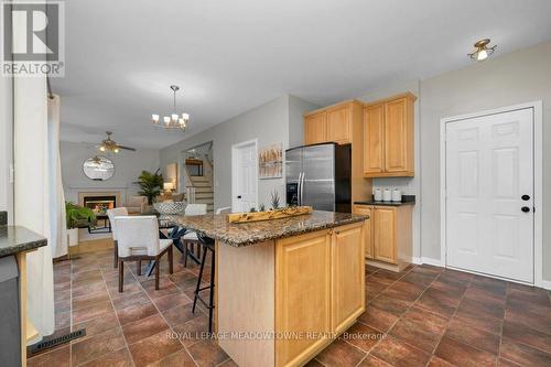1581 Dockray Drive, Milton, ON - Indoor Photo Showing Kitchen