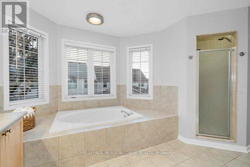 1581 Dockray Drive, Milton, ON - Indoor Photo Showing Bathroom
