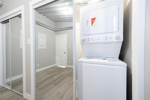 218 Whitmore Avenue W, Dauphin, MB - Indoor Photo Showing Laundry Room