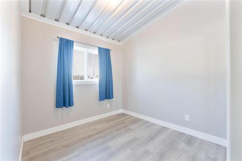 218 Whitmore Avenue W, Dauphin, MB - Indoor Photo Showing Other Room
