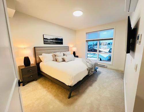 404-510 14Th Street, Invermere, BC - Indoor Photo Showing Bedroom