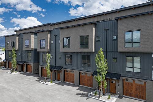 404-510 14Th Street, Invermere, BC - Outdoor