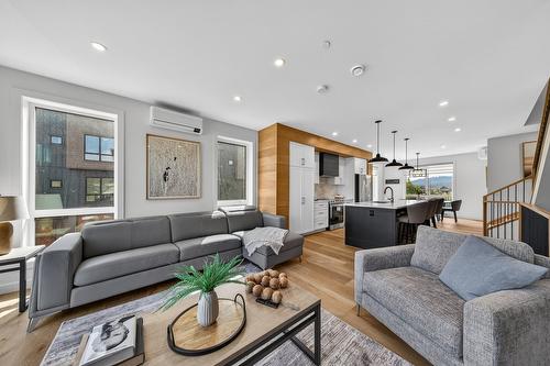 404-510 14Th Street, Invermere, BC - Indoor