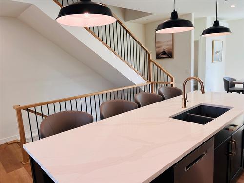 402-510 14Th Street, Invermere, BC - Indoor Photo Showing Kitchen With Double Sink
