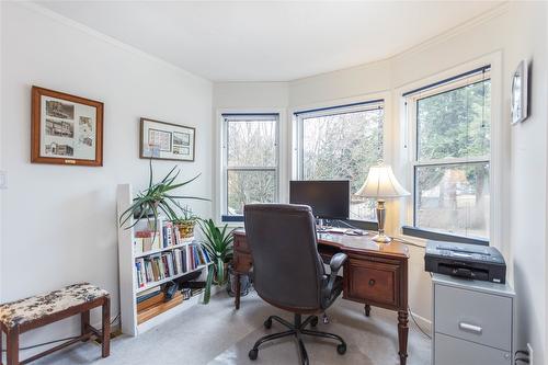 2094 Saddleview Avenue, Lumby, BC - Indoor Photo Showing Office