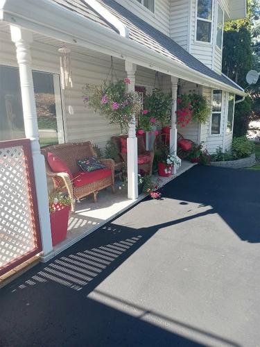 2094 Saddleview Avenue, Lumby, BC - Outdoor