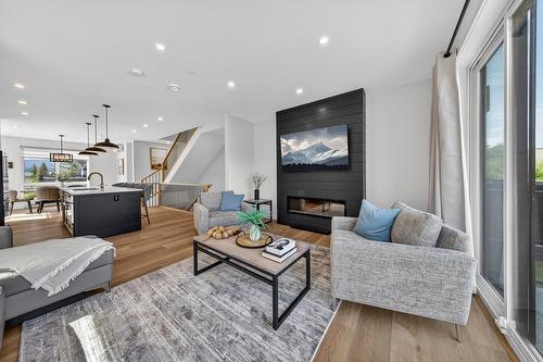 405-510 14Th Street, Invermere, BC - Indoor Photo Showing Dining Room