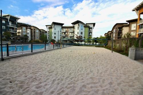 411-539 Yates Road, Kelowna, BC - Outdoor