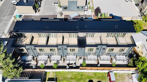 406-510 14Th Street, Invermere, BC - Outdoor