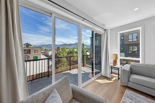 406-510 14Th Street, Invermere, BC - Outdoor