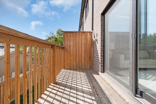 25-270 Melvin Avenue, Hamilton, ON - Outdoor With Exterior