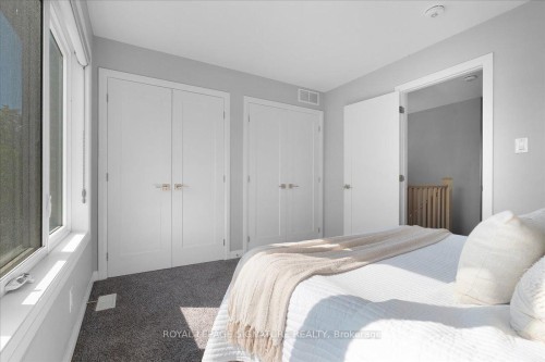 25-270 Melvin Avenue, Hamilton, ON - Indoor Photo Showing Bedroom