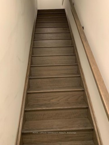 66-31 Honeycrisp Crescent, Vaughan, ON - Indoor Photo Showing Other Room