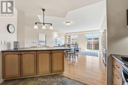 301 - 65 Bayberry Drive, Guelph (Village By The Arboretum), ON - Indoor Photo Showing Kitchen