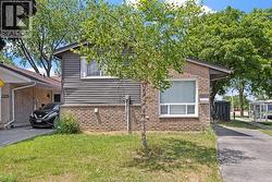 9996 FOREST GLADE COURT  Windsor, ON N8R 1W7