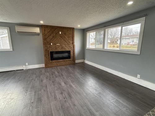 18 Princeton Court, Salmon River, NS 