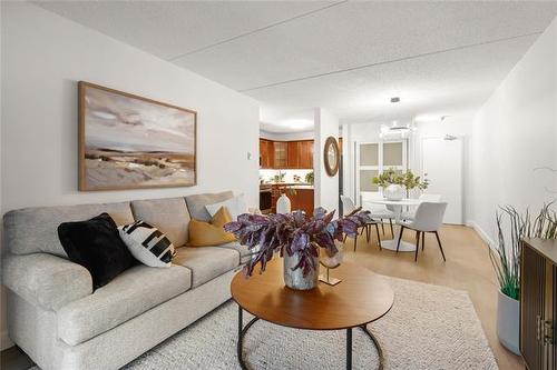 1410-15 Kennedy St, Winnipeg, MB 