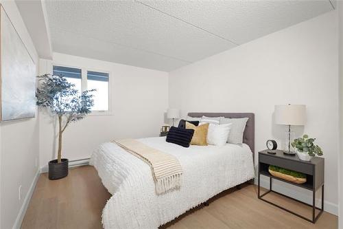 1410-15 Kennedy St, Winnipeg, MB 