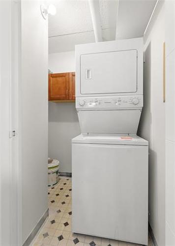 1410-15 Kennedy St, Winnipeg, MB 