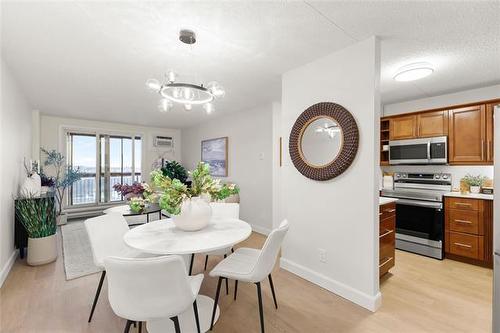 1410-15 Kennedy St, Winnipeg, MB 