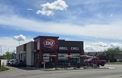 15  Hawkridge Blvd  Penhold, AB T4E 1X4