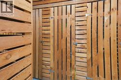 Storage Locker + Parking with suite - 