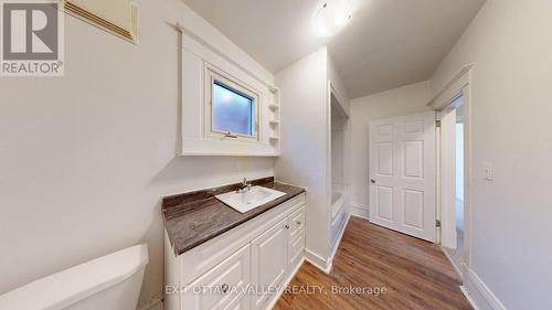 216 Mary Street, Pembroke, ON - Indoor