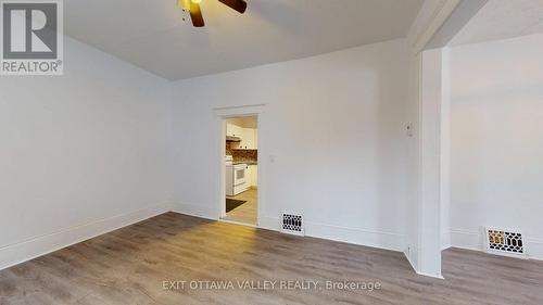 216 Mary Street, Pembroke, ON - Indoor Photo Showing Other Room