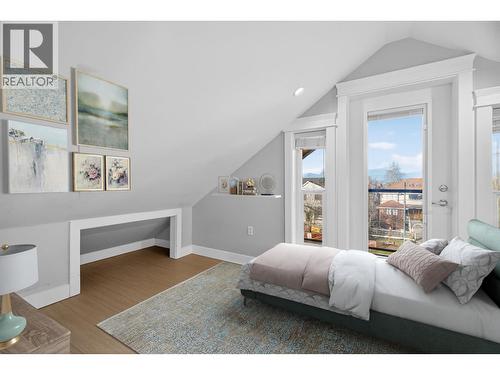 2430 E 41 Avenue, Vancouver, BC - Indoor