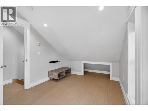 2430 E 41 Avenue, Vancouver, BC - Indoor Photo Showing Other Room