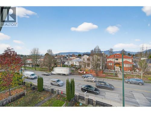2430 E 41 Avenue, Vancouver, BC - Outdoor With View