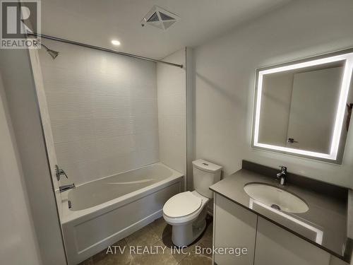 18 - 3079 Pharmacy Avenue, Toronto, ON - Indoor Photo Showing Bathroom