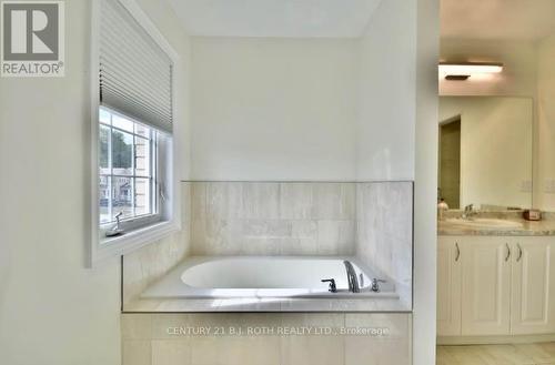 196 Diana Drive, Orillia, ON - Indoor Photo Showing Bathroom