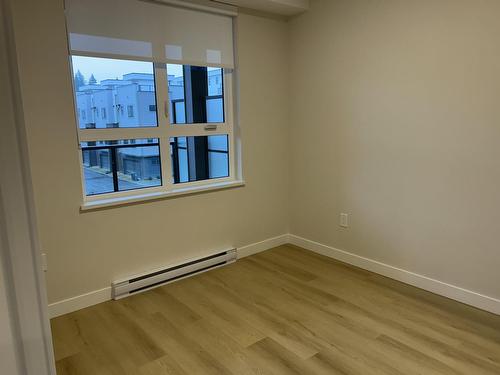 B321 20049 82 Avenue, Langley, BC - Indoor Photo Showing Other Room