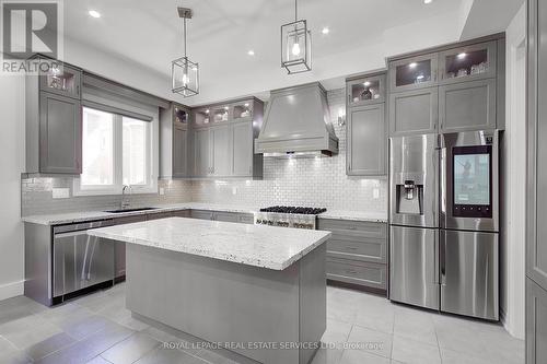 48 Viva Gardens, Oakville, ON - Indoor Photo Showing Kitchen With Upgraded Kitchen