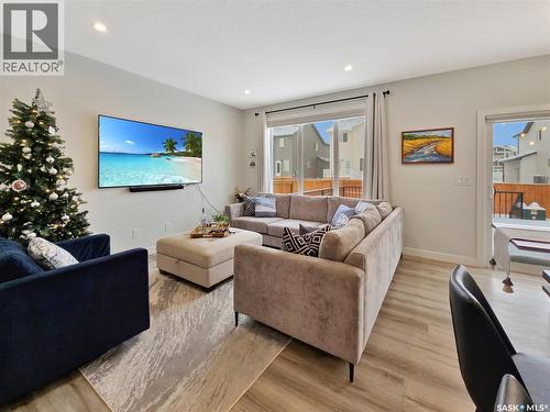 119 Doran Way, Saskatoon, SK - Indoor Photo Showing Living Room