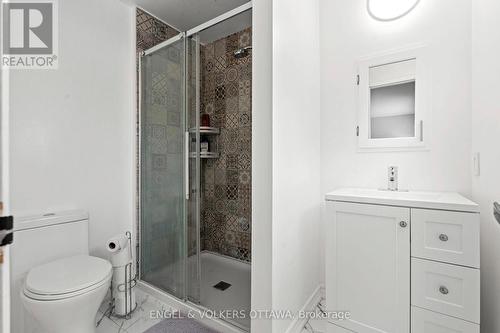 2060 Gardenway Drive, Ottawa, ON - Indoor Photo Showing Bathroom