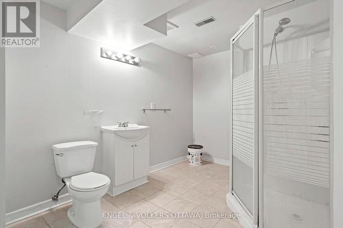 2060 Gardenway Drive, Ottawa, ON - Indoor Photo Showing Bathroom