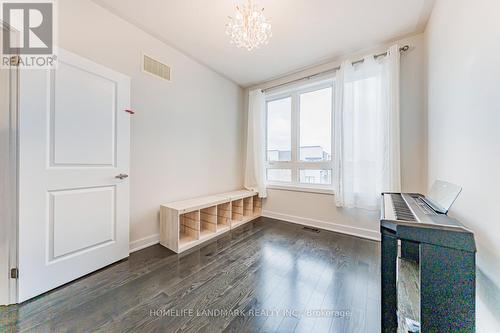 62 Helliwell Crescent, Richmond Hill, ON - Indoor Photo Showing Other Room