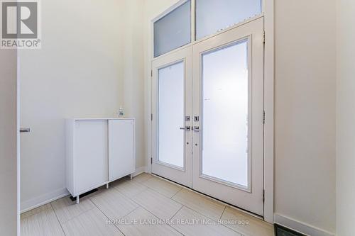 62 Helliwell Crescent, Richmond Hill, ON - Indoor Photo Showing Other Room
