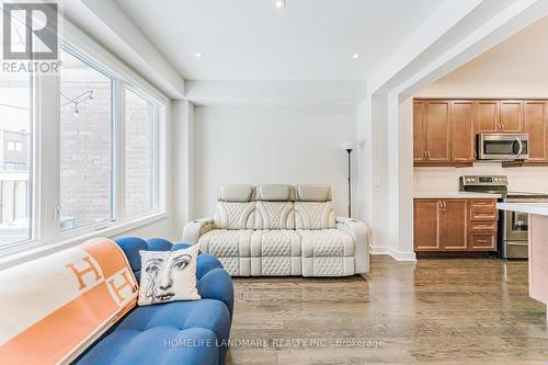 62 Helliwell Crescent, Richmond Hill, ON - Indoor