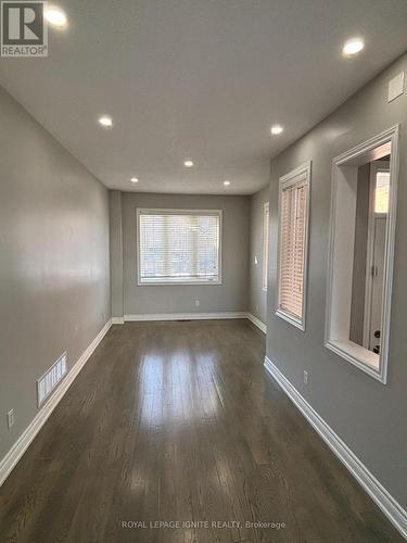 4889 Yorkshire Avenue, Mississauga, ON - Indoor Photo Showing Other Room