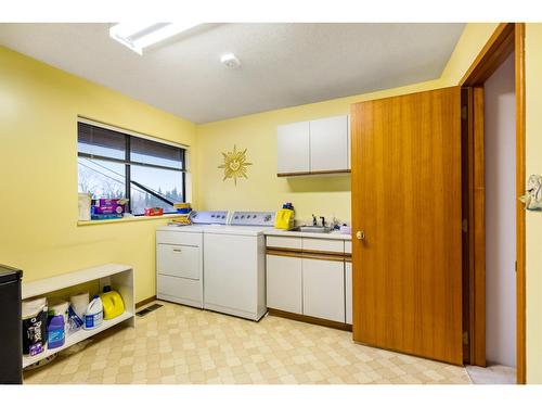 13193 Coulthard Road, Surrey, BC - Indoor Photo Showing Laundry Room