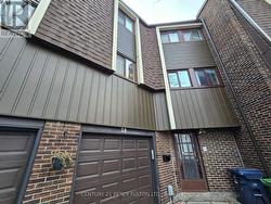 28 SPIRE HILLWAY  Toronto, ON M2H 3A4