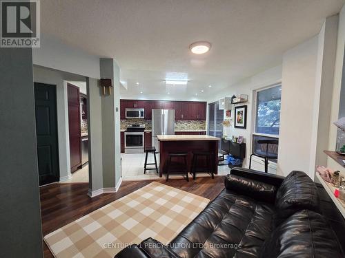 28 Spire Hillway, Toronto, ON - Indoor