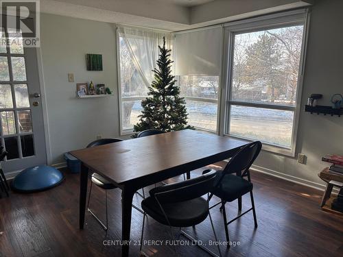 28 Spire Hillway, Toronto, ON - Indoor Photo Showing Dining Room