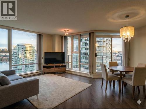 1802 455 Beach Crescent, Vancouver, BC - Indoor Photo Showing Other Room