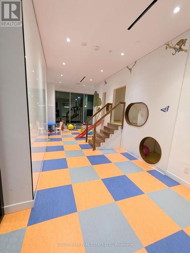 321 - 31 Tippett Road, Toronto, ON - Indoor Photo Showing Other Room