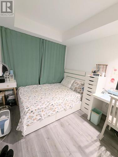 321 - 31 Tippett Road, Toronto, ON - Indoor Photo Showing Bedroom