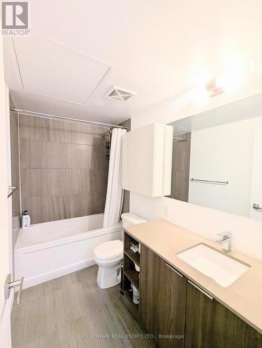 321 - 31 Tippett Road, Toronto, ON - Indoor Photo Showing Bathroom